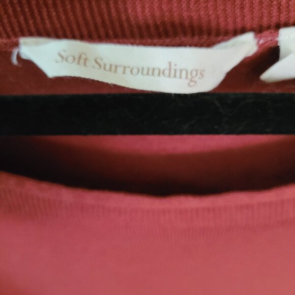 Light-weight sweater NEVER WORN - Picture 3 of 4